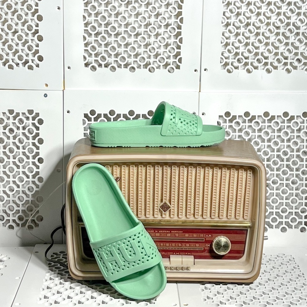 Hunter mint green slides